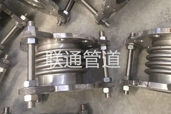 热力补偿器图片