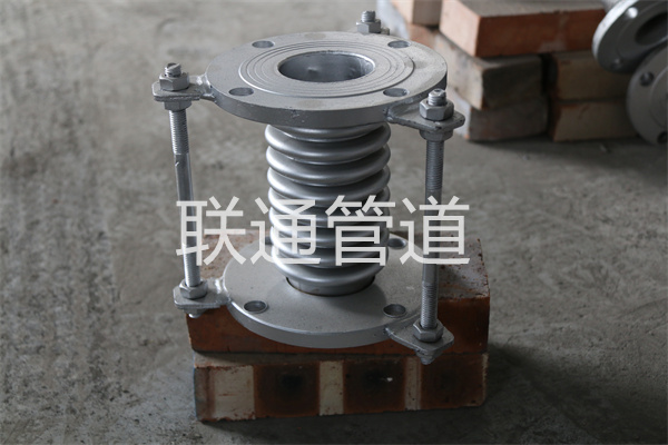 燃气管道补偿器是什么
