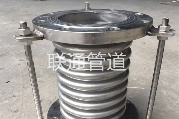 不锈钢衬氟补偿器