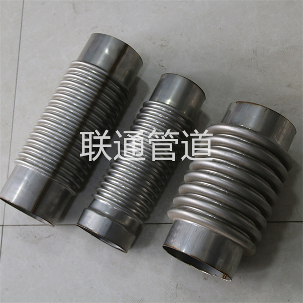 燃气管道补偿器安装位置